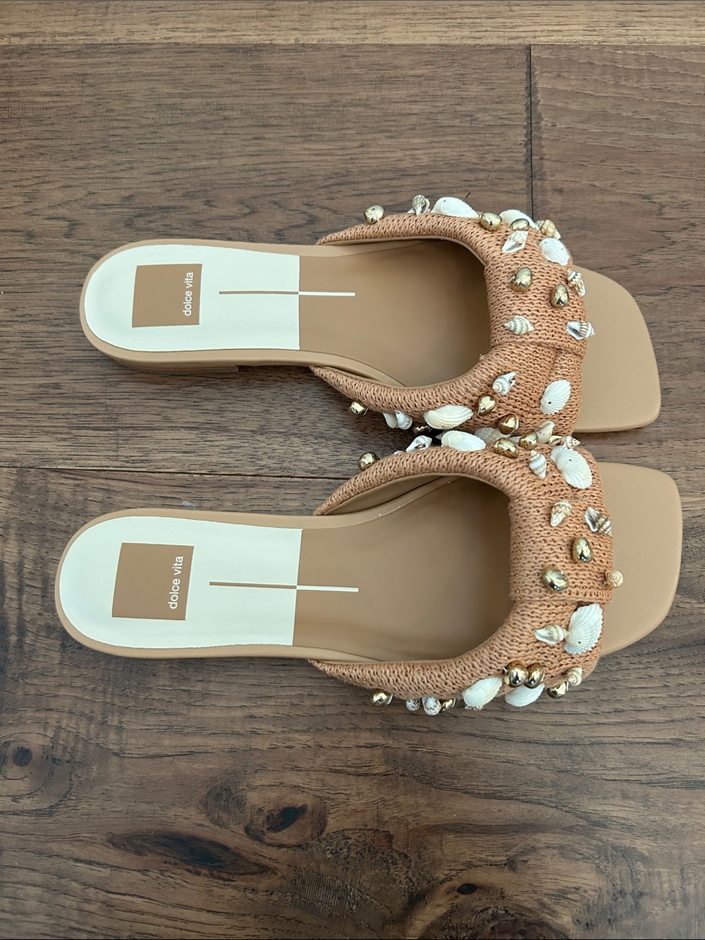 Dolce Vita Toffee beaded Raffia with Shell & Gold Bead Accents